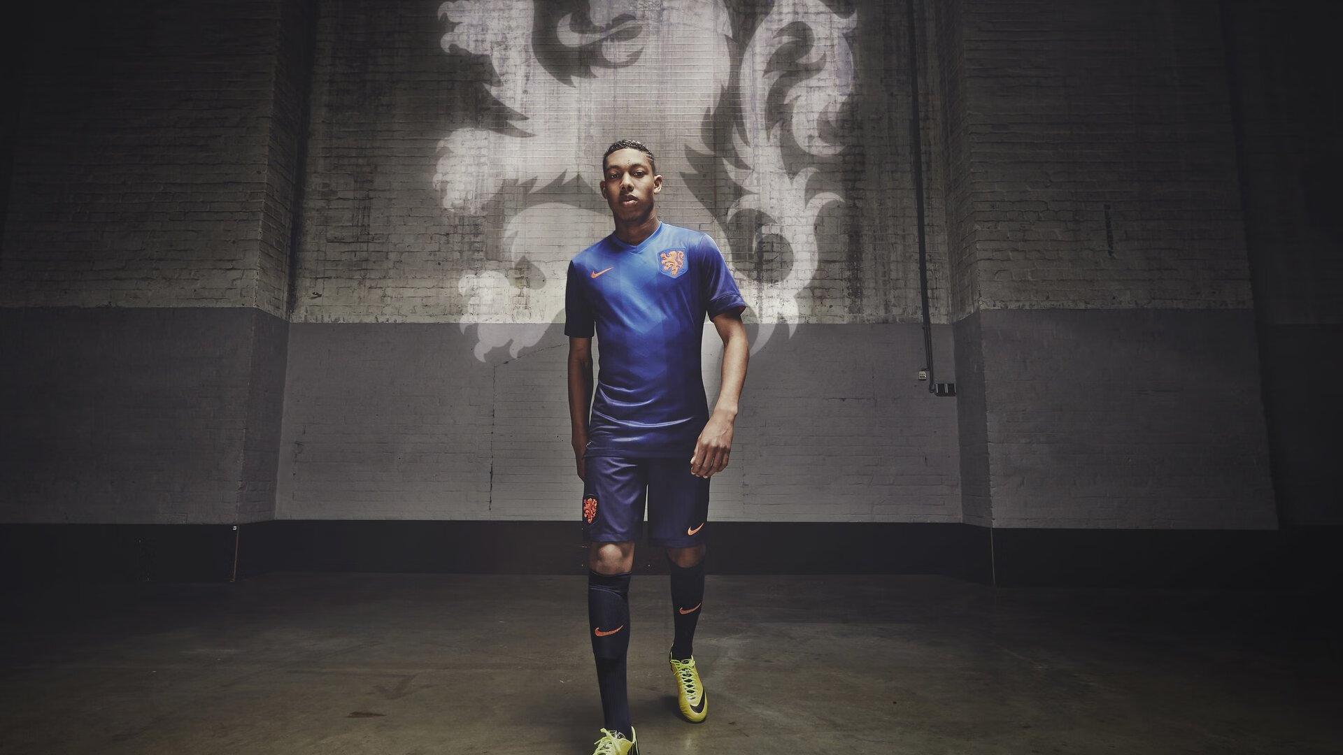 青训之光闪耀!阿森纳新星查尔顿中场U16联赛戴帽,率队三破诺维奇