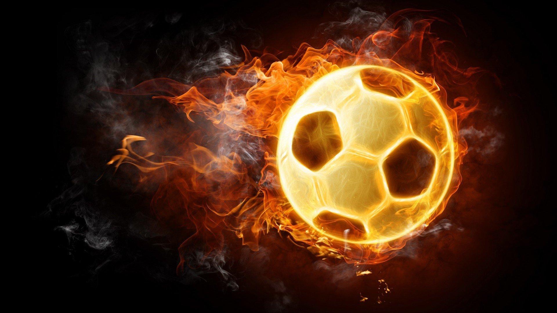 现场直击国足集训，高强度围圈抢球训练 针对性备战塔吉克斯坦